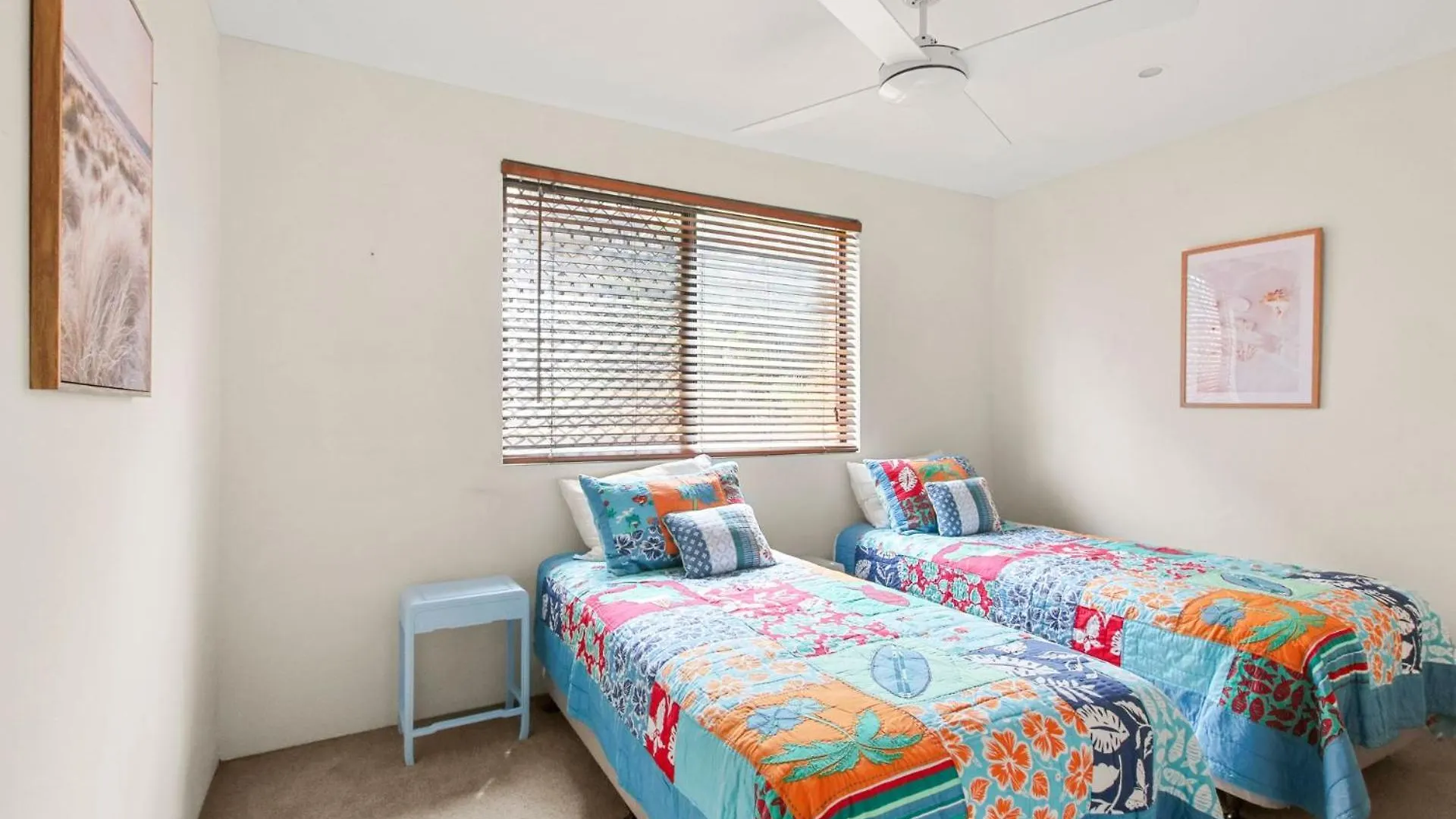 Island View Unit 3, 23 Esplanade, Bulcock Beach 卡伦德拉 公寓